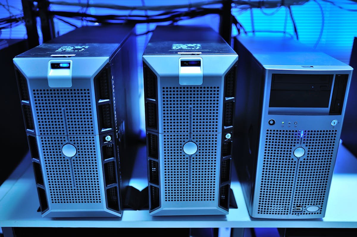 Enterprise server infrastructure for custom AI model training with Mistral Forge